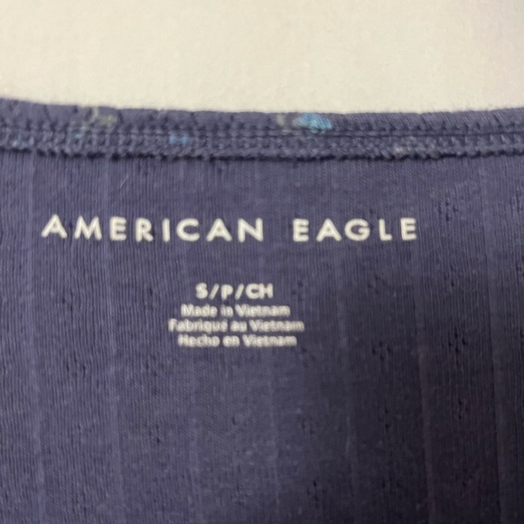 Blue flower top - Picture 2 of 2